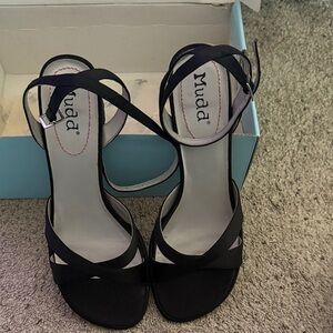 Mudd Women's Chic Black Strappy Sandals